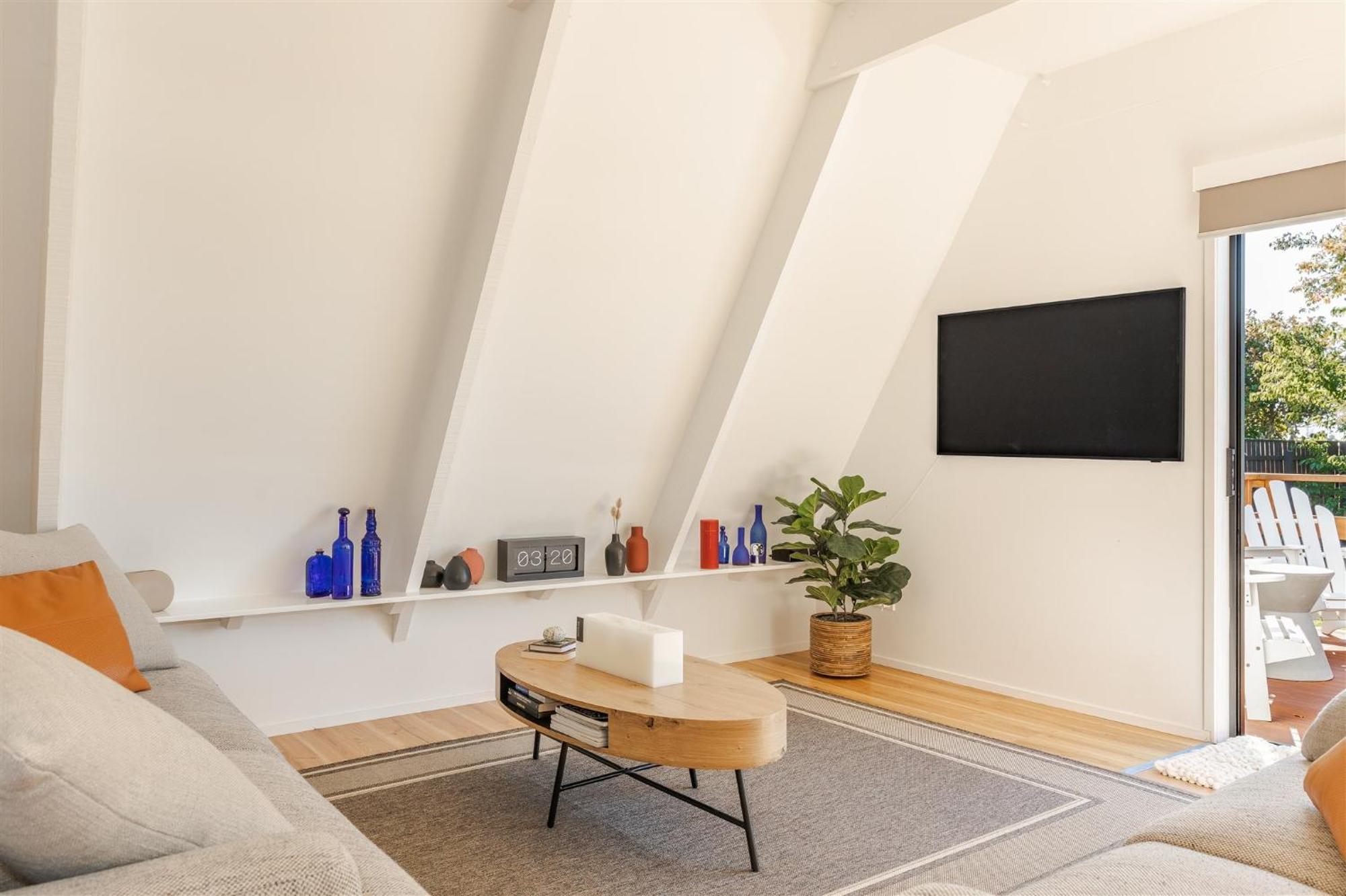Вилла Waterfront Living Redefined Уэстпорт Экстерьер фото